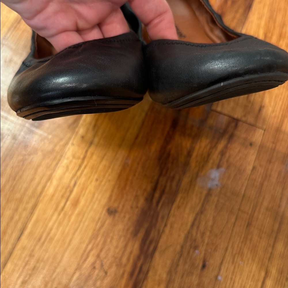 Lucky Brand Women's Black Leather Ballet Flats - Picture 5 of 12